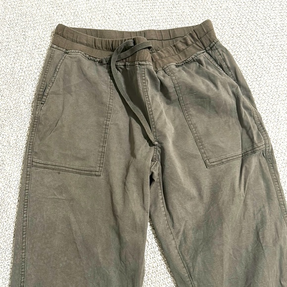 ROOTS LOUNGE WEAR SIZE S/P unisex Lyocell cargo pants - Picture 3 of 6